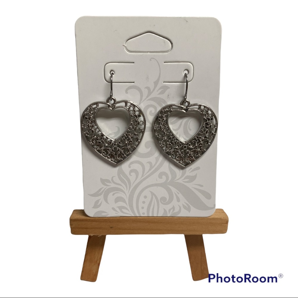 Heart hanging earrings